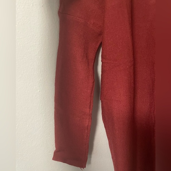 NWT Miracle thin knit ribbed fitted sleeves boat neck tunic in Burgundy.Size S/M - Picture 4 of 6
